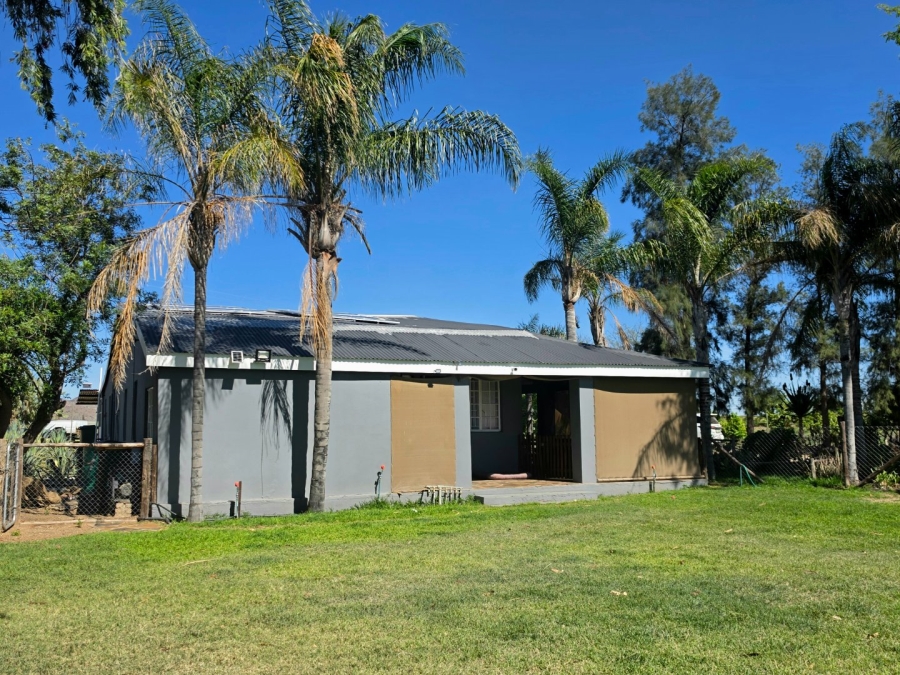 3 Bedroom Property for Sale in Upington Rural Northern Cape